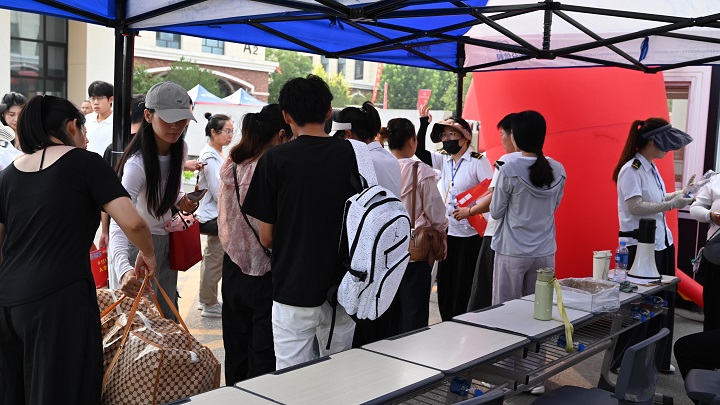 处暑迎秋，逐梦启航&mdash;&mdash;石家庄东华铁路学校2026级秋季新生入学报到纪实